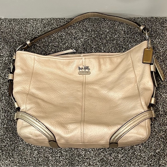 Coach Chelsea Shoulder Bag - Picture 2 of 8